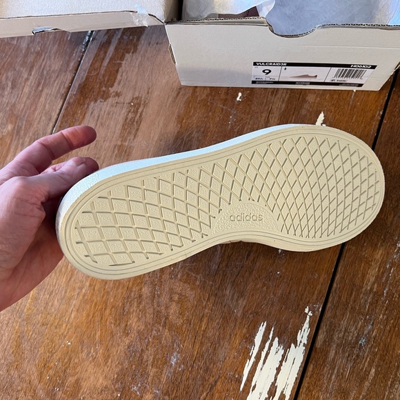 Adidas Skateboard sneakers size 9 soft pink - Picture 5 of 8